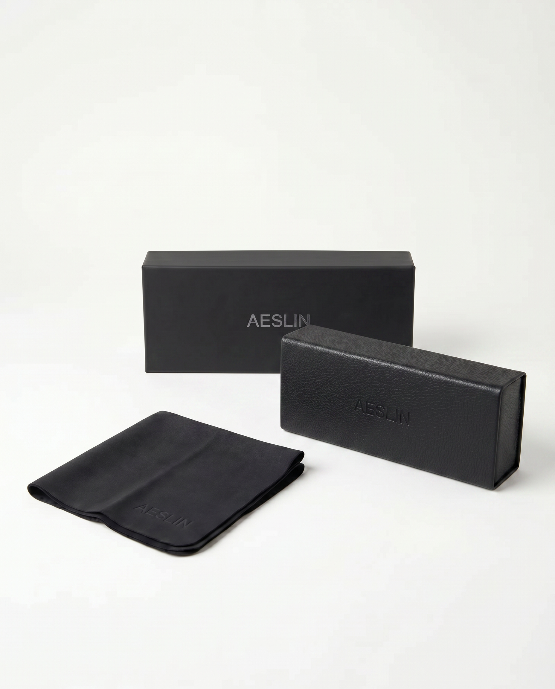 ANDERSON 01 - BLACK ON BLACK