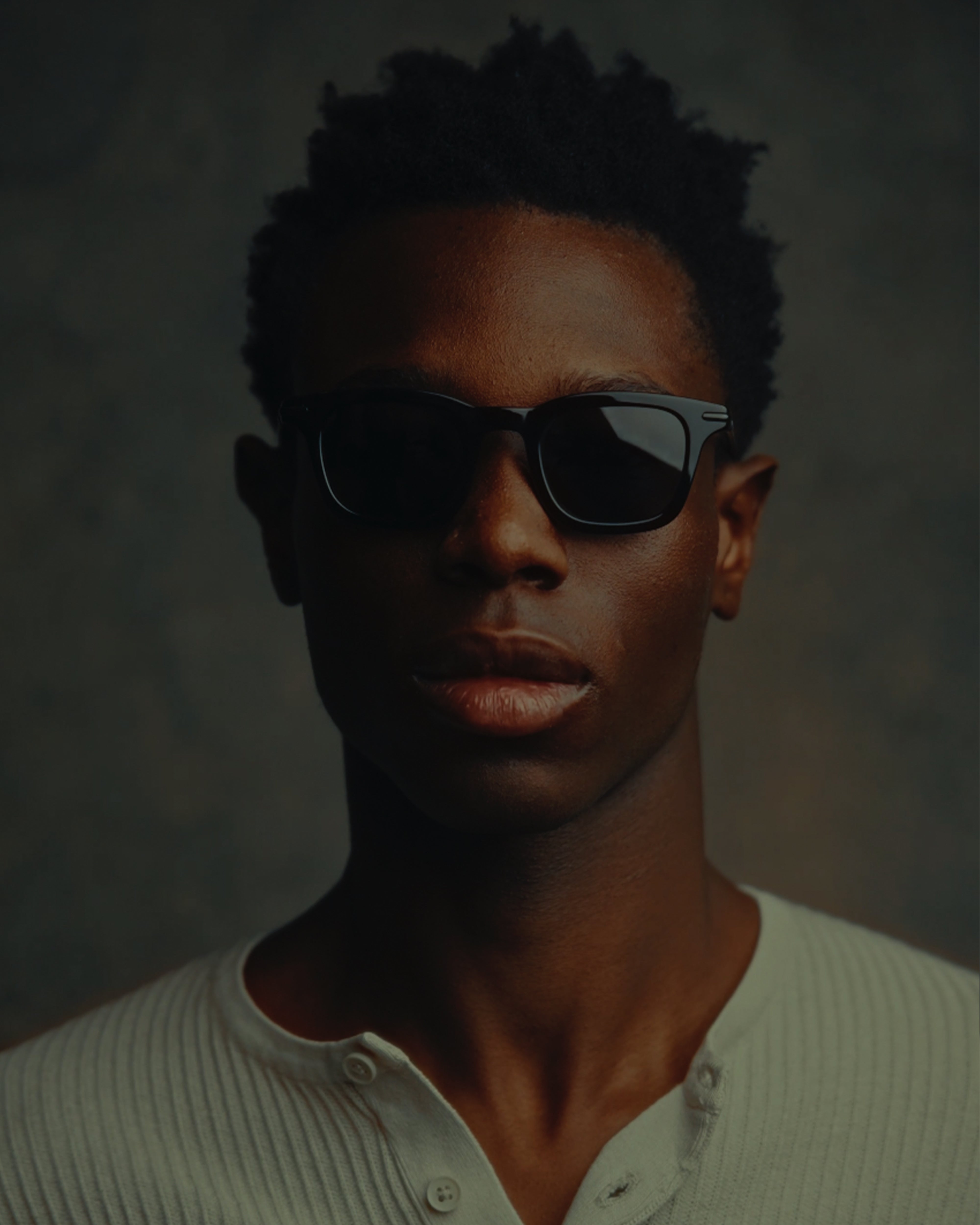 ANDERSON 01 - BLACK ON BLACK